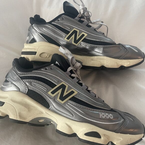 Womens NEW BALANCE 1000 SL Leather and Mesh Sneakers, 7, SILVER, GUNMETAL - Picture 4 of 5